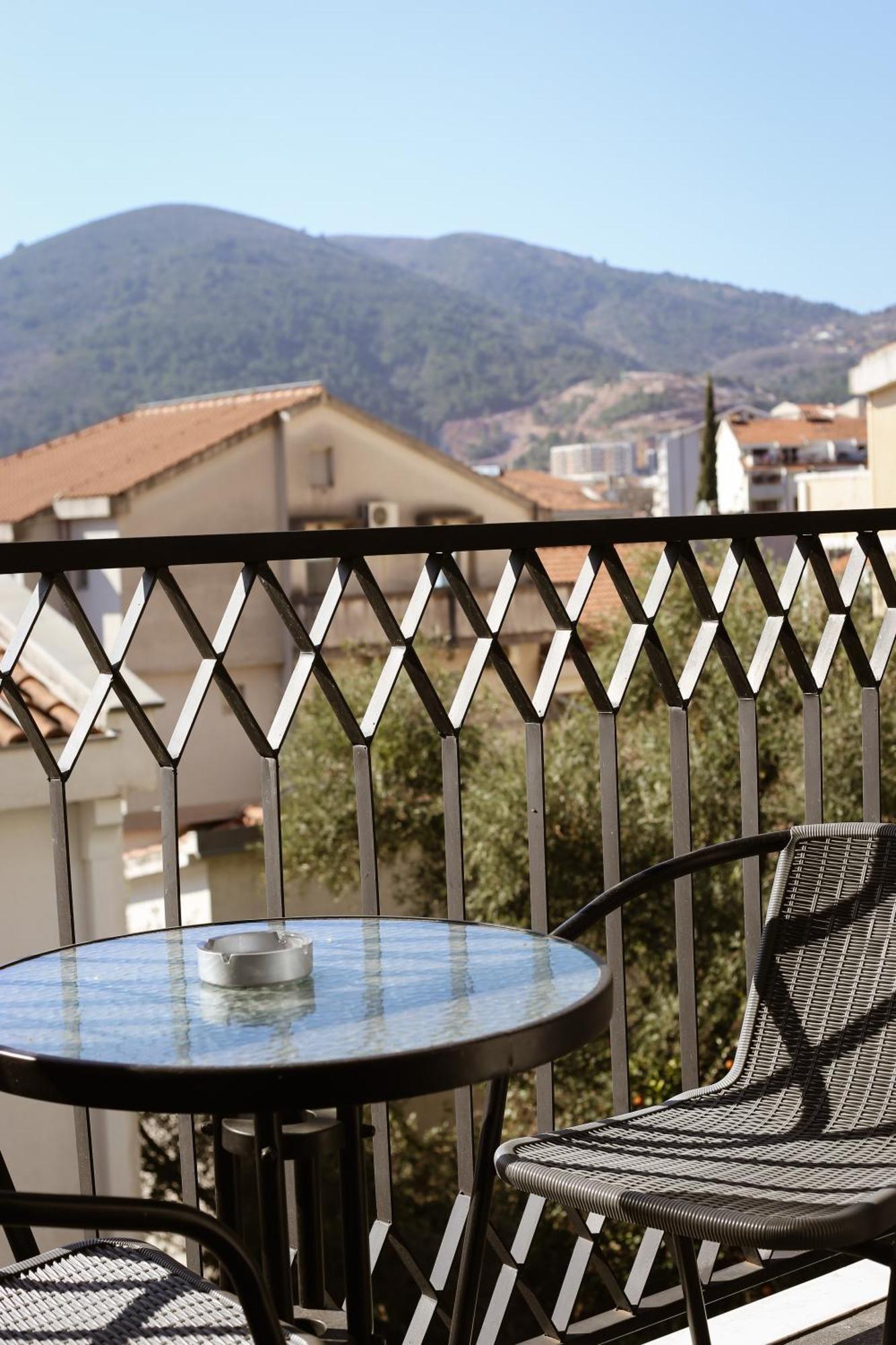 Viola Hotel Budva Exterior foto